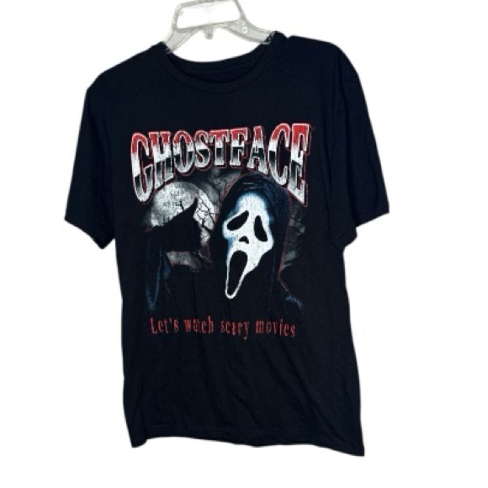Ghostface Black “Let’s Watch Scary Movies”‎ T-shirt. Size medium. Size Medium.